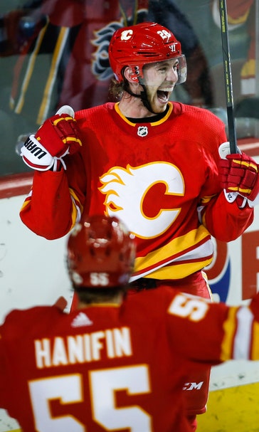 Lindholm scores twice, Flames rally past Oilers 4-2